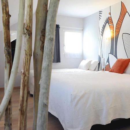 Logis Hotel L'Ayguelade Bielle Eksteriør billede