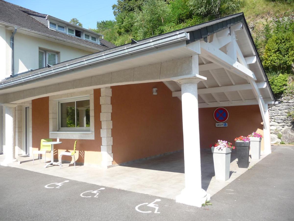 Logis Hotel L'Ayguelade Bielle Eksteriør billede