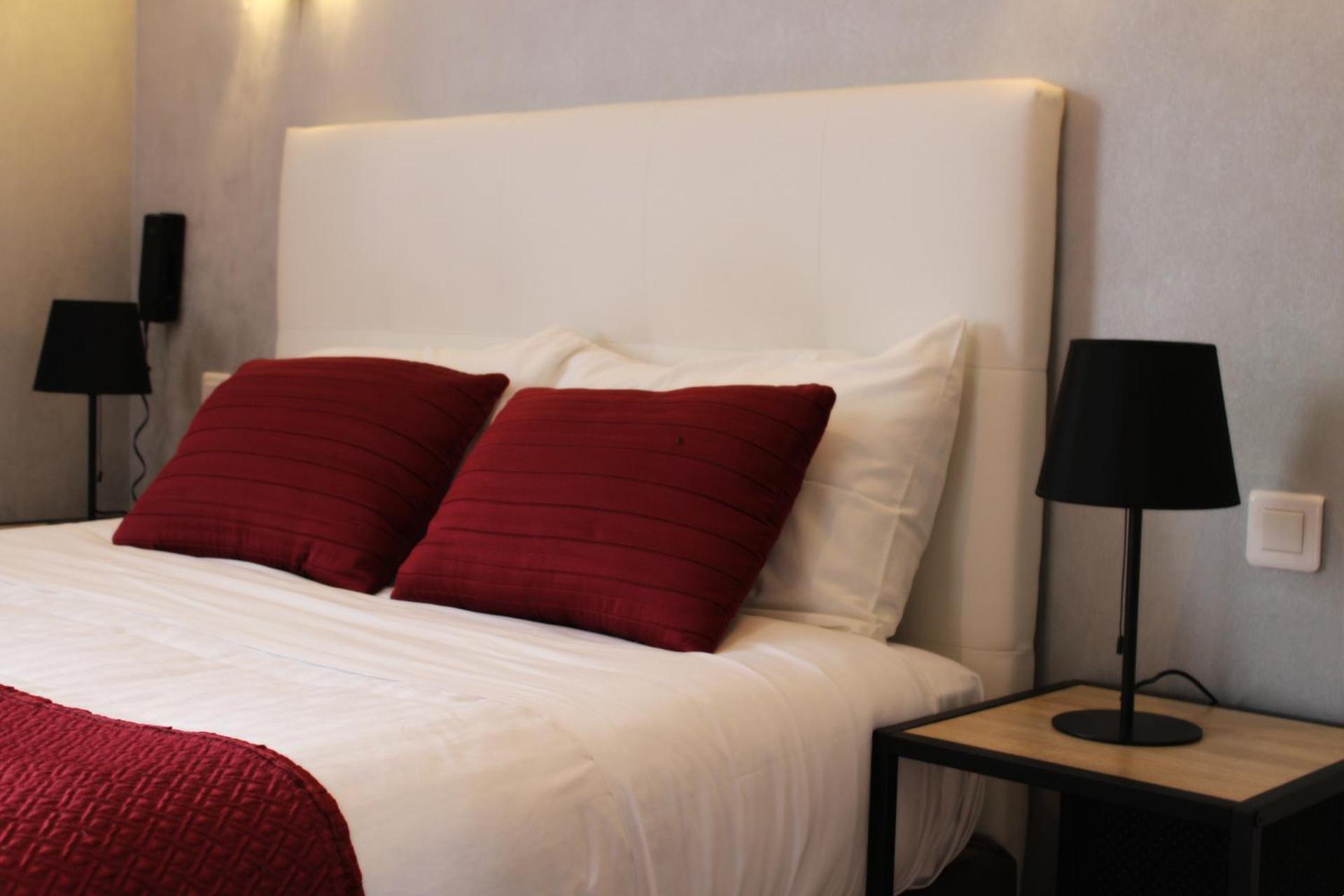 Logis Hotel L'Ayguelade Bielle Eksteriør billede