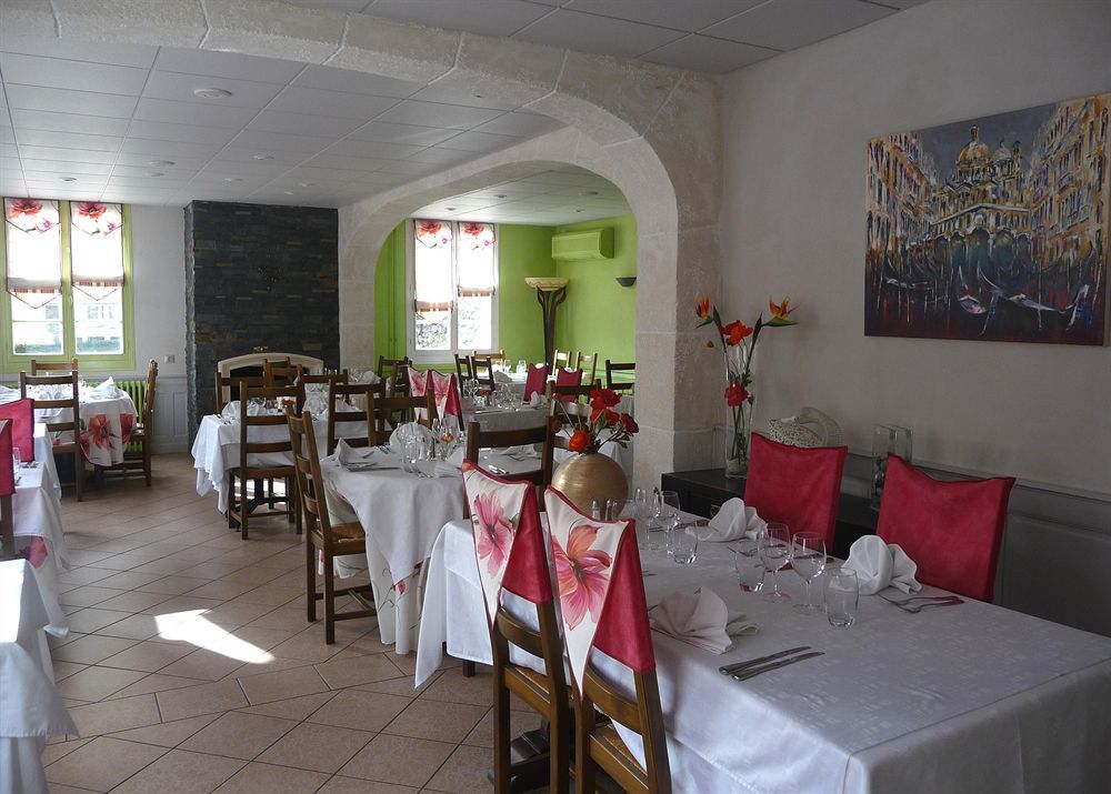 Logis Hotel L'Ayguelade Bielle Eksteriør billede