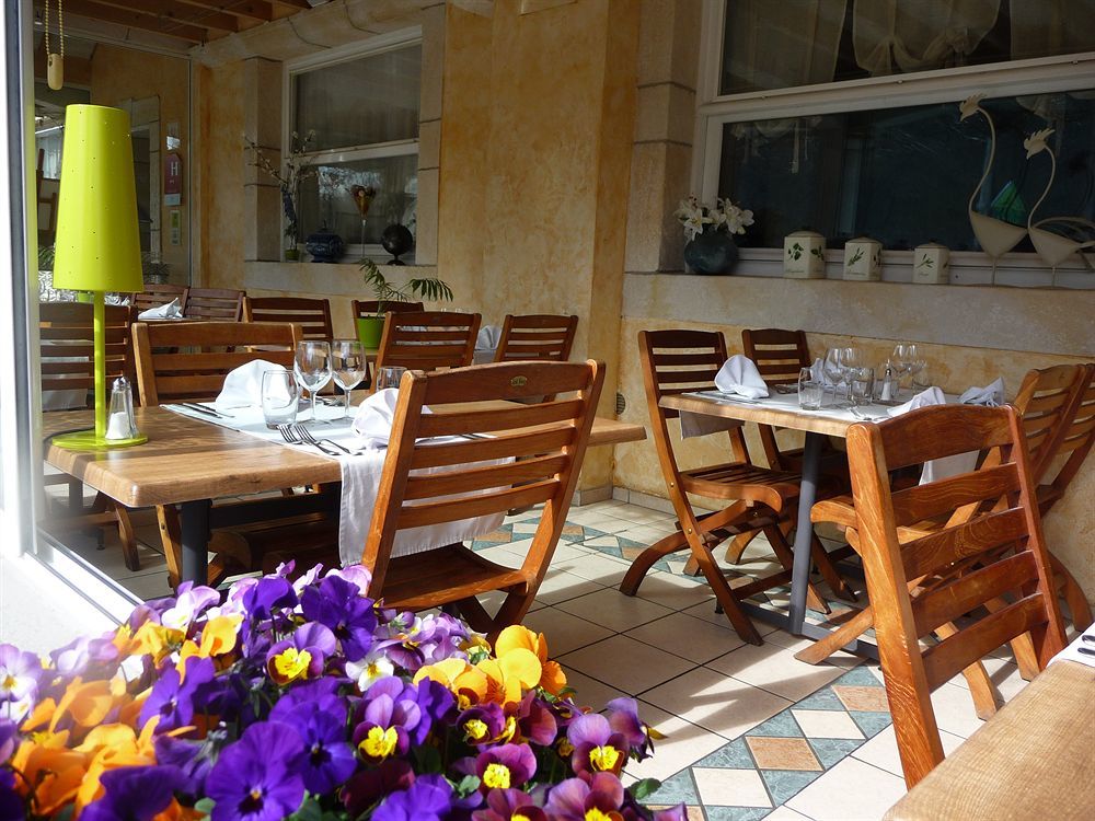 Logis Hotel L'Ayguelade Bielle Eksteriør billede
